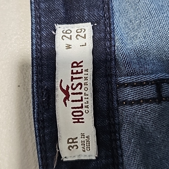 Hollister dark wash 26x29 low rise skinny jeans - Picture 6 of 7